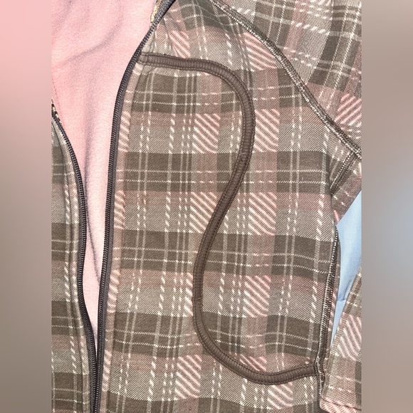 Lululemon scuba Sweater - Picture 3 of 4